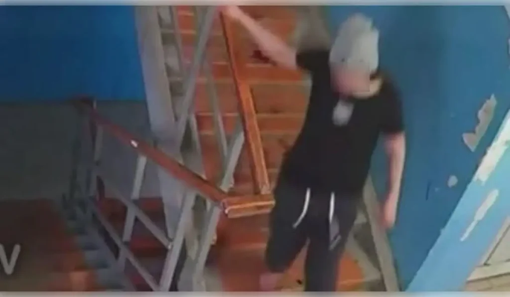 Освобожденная по УДО за убийство женщина зарезала мужчину в Экибастузе
