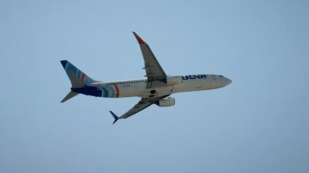 Раненый пилот самолета Flydubai оказался гражданином Индии
